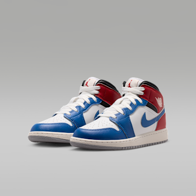 Air Jordan 1 Mid Big Kids' Shoes