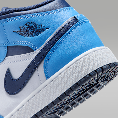 Air Jordan 1 Mid Big Kids' Shoes
