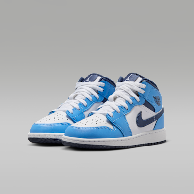 Air Jordan 1 Mid Big Kids' Shoes