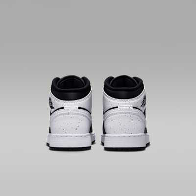 Air Jordan 1 Mid Big Kids' Shoes