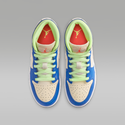Air Jordan 1 Mid SE Big Kids' Shoes