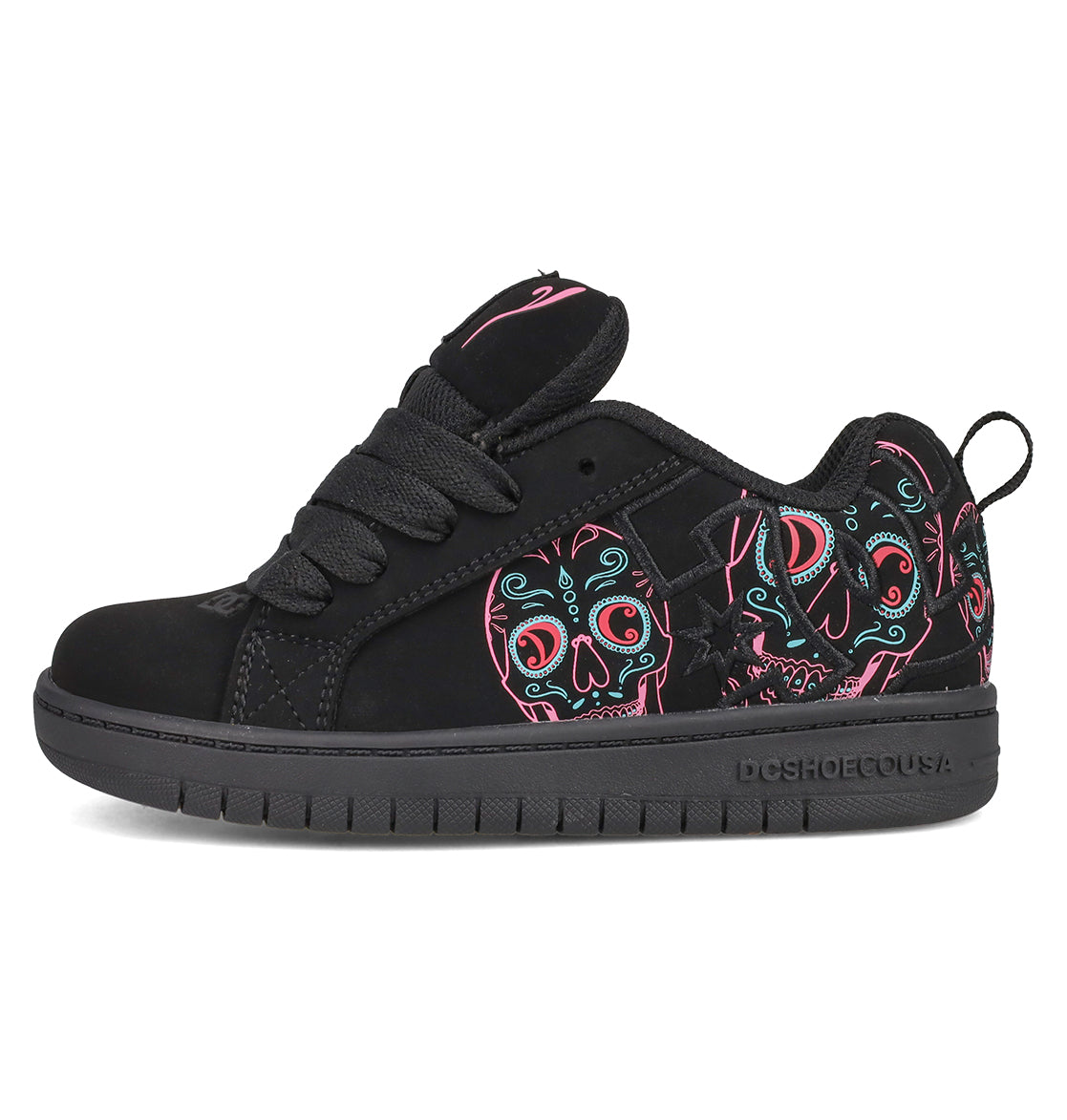 Introducing the Kids’ Court Graffik Day Of The Dead by DC Shoes—a bold black skate shoe from the exclusive Day of the Dead Collection. Featuring thick laces and vibrant sugar skull graphics in teal, pink, and red on the side, this style showcases a black sole and upper with “DCSHOECOUSA” embossed on the side, celebrating Día de los Muertos in standout fashion.