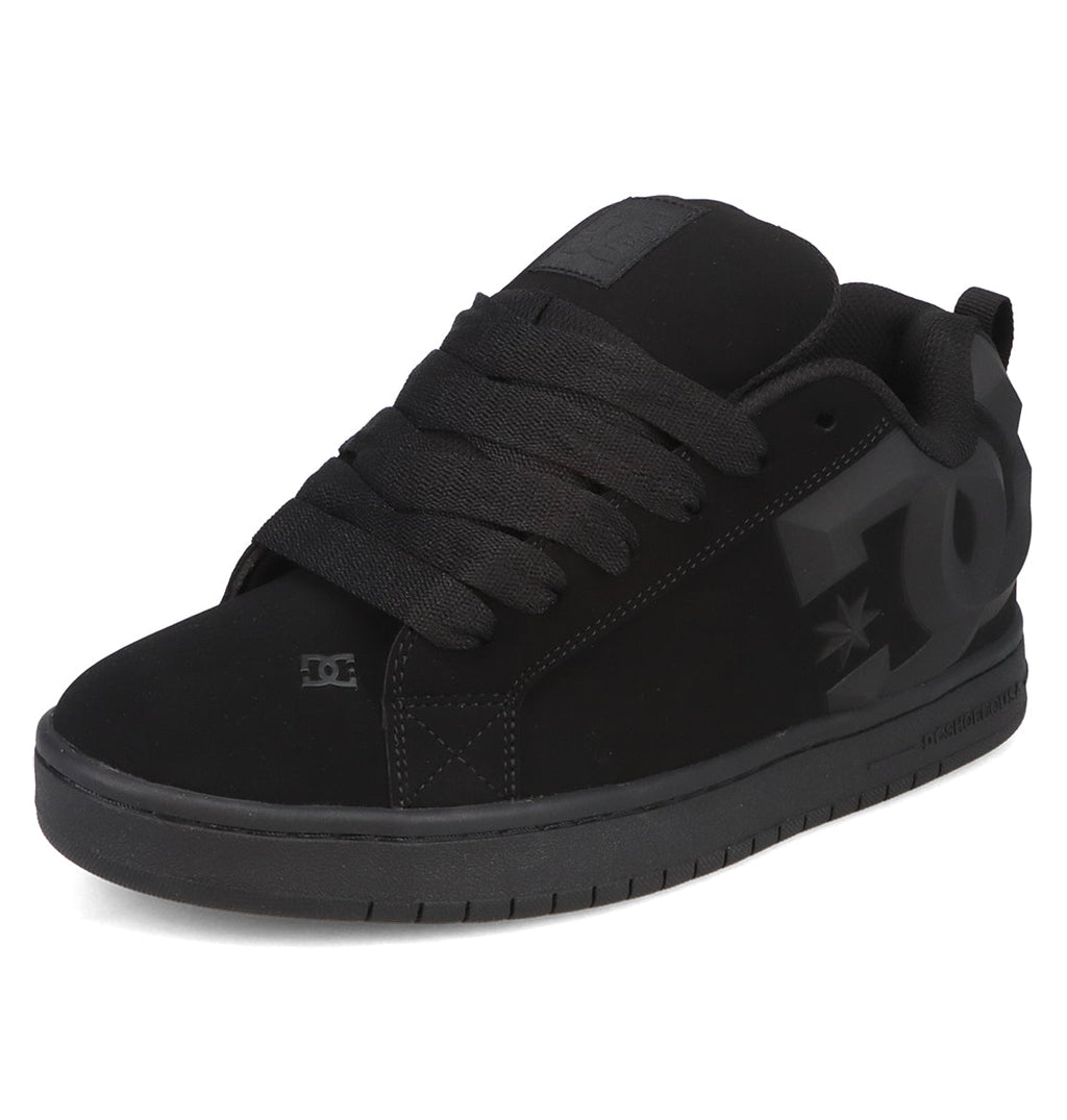 The DC Shoes Men’s Court Graffik Beveled Shoes feature a black colorway with a puffy silhouette, thick laces, and bold DC branding on the side. Inspired by the iconic Court Graffik Beveled style, these low-top sneakers offer a flat rubber sole and minimal detailing for a classic skate look.