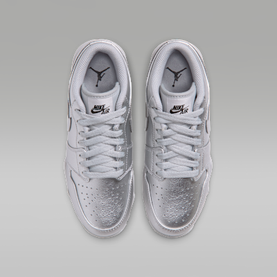 Jordan 1 Low Little/Big Kids' Cleats