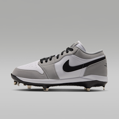 Jordan 1 Retro Low Metal Baseball Cleats