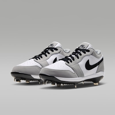 Jordan 1 Retro Low Metal Baseball Cleats