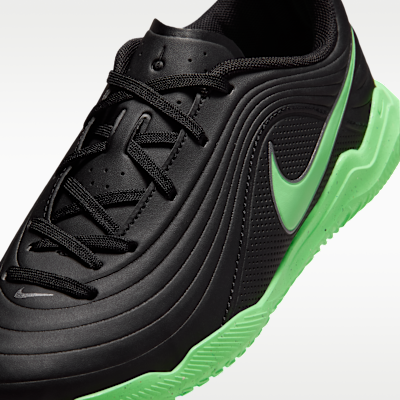 Nike Jr. Tiempo Maestro Club Indoor/Court Low-Top Soccer Shoes