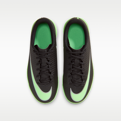 Nike Jr. Mercurial Vapor 17 Club Big Kids' Turf Low-Top Soccer Shoes