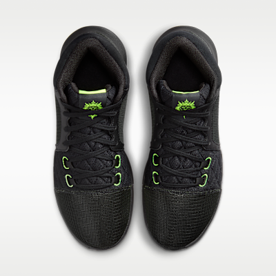 LeBron Witness 8 Basketball Shoes