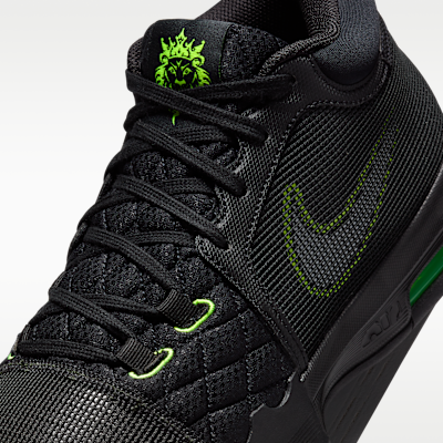 LeBron Witness 8 Basketball Shoes