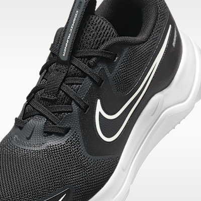 Nike Cosmic Runner Big Kids' Road Running Shoes