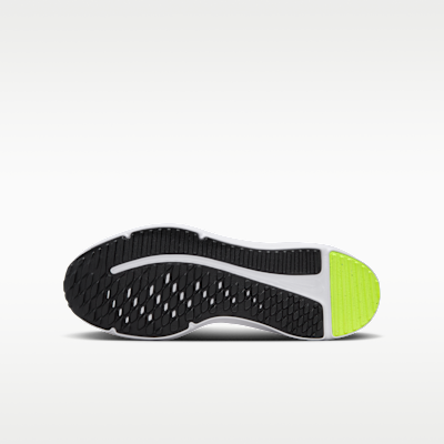 Nike Cosmic Runner Big Kids' Road Running Shoes