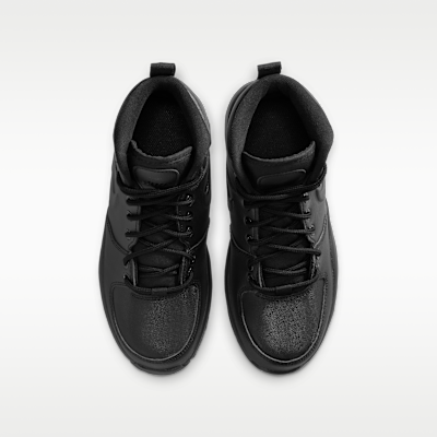 Nike Manoa 17 Big Kids' Boots