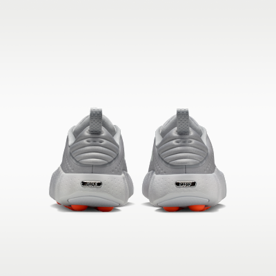 Nike Mind 002 Men's Pregame Shoes