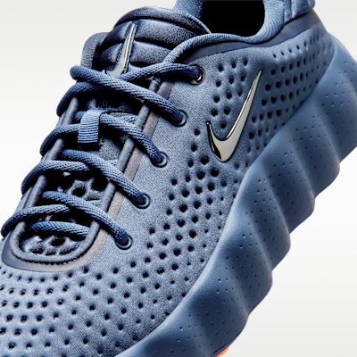 Nike Mind 002 Men's Pregame Shoes