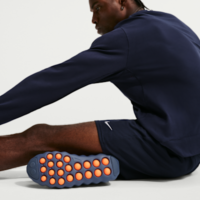 Nike Mind 002 Men's Pregame Shoes