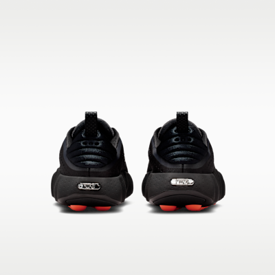 Nike Mind 002 Men's Pregame Shoes