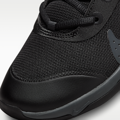 Nike Omni Multi-Court Little Kids' Shoes