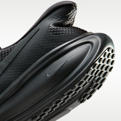 Nike Revolution 8 EasyOn Men's Road Running Shoes