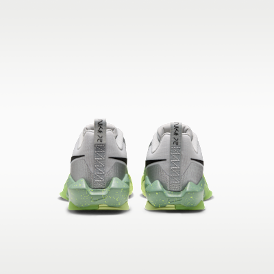 Nike S.T. Dynamite "Alien" Big Kids' Basketball Shoes