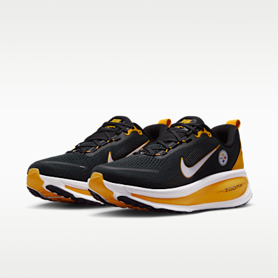 Nike Vomero 18 (Pittsburgh Steelers) Men's NFL Road Running Shoes
