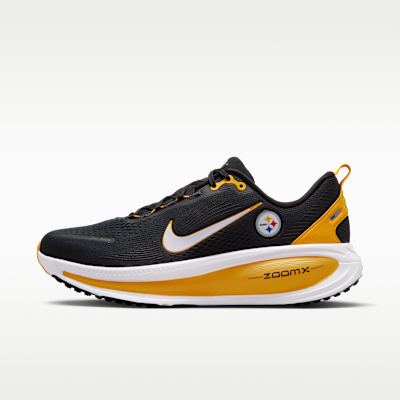 Nike Vomero 18 (Pittsburgh Steelers) Men's NFL Road Running Shoes