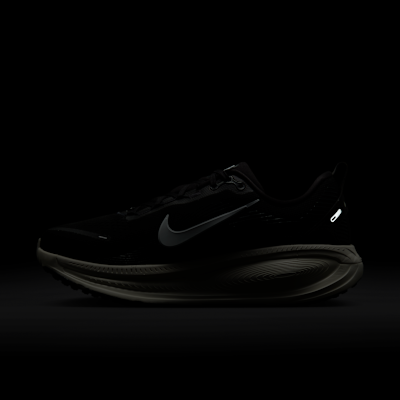 Nike Vomero 18 Men's Road Running Shoes (Wide)