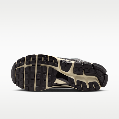 Nike Zoom Vomero 5 Men's Shoes