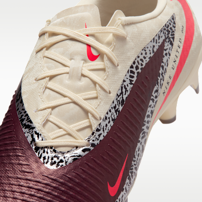 Nike United Phantom 6 Low Academy Multi-Ground Soccer Cleats