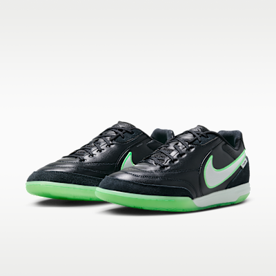 Nike Tiempo Streetgato Indoor/Court Low-Top Soccer Shoes