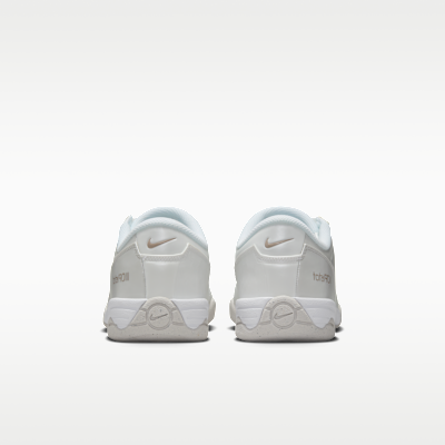 Nike Total 90 Men's Shoes