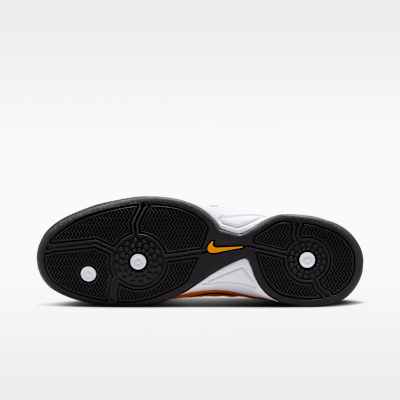 Nike Total 90 Men's Shoes