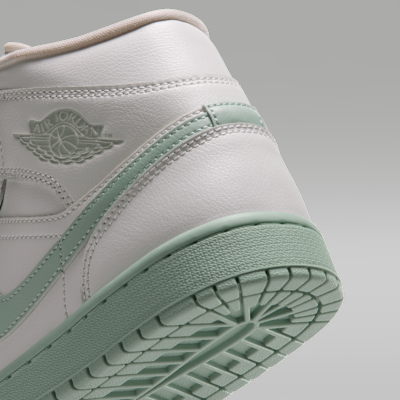 Air Jordan 1 Mid Women's Shoes
