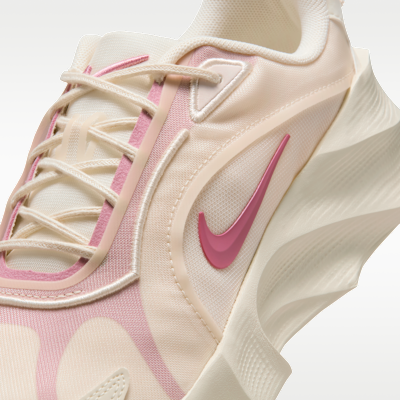 Nike Aura Edge Women's Shoes