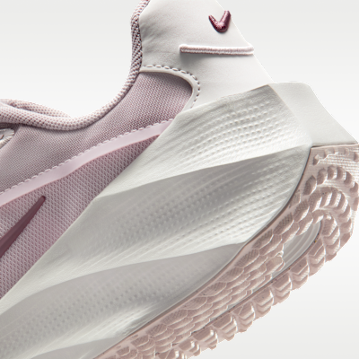 Nike Aura Edge Women's Shoes