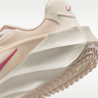 Nike Aura Edge Women's Shoes