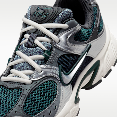 Nike V5 RNR Women's Shoes with Reflective Accents
