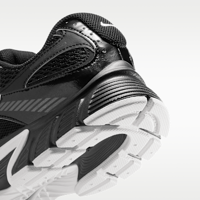 Nike V5 RNR Women's Shoes with Reflective Accents