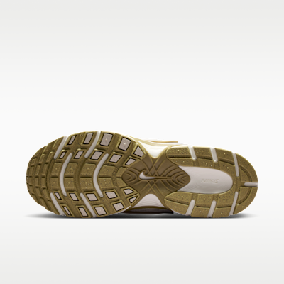 Nike V5 RNR Women's Shoes with Reflective Accents
