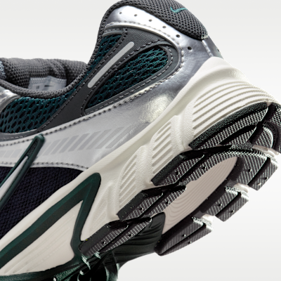 Nike V5 RNR Women's Shoes with Reflective Accents