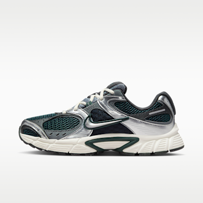 Nike V5 RNR Women's Shoes with Reflective Accents