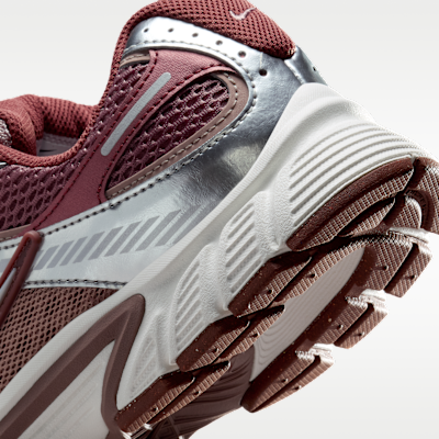 Nike V5 RNR Women's Shoes with Reflective Accents