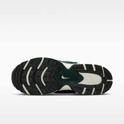 Nike V5 RNR Women's Shoes with Reflective Accents