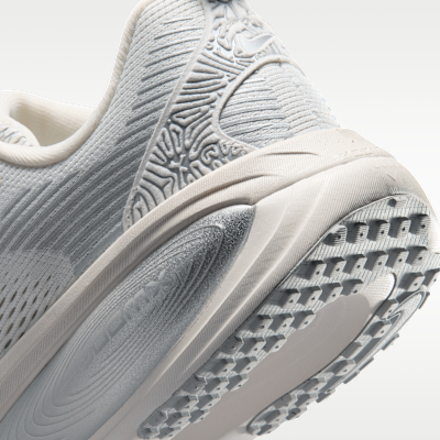 Nike Vomero 18 SE Women's Road Running Shoes