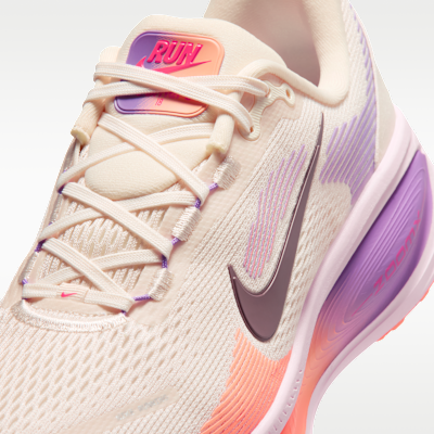 Nike Vomero 18 Women's Road Running Shoes (Wide)