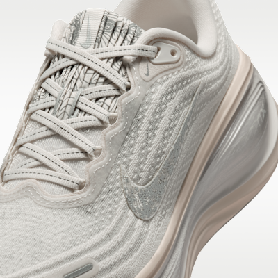 Nike Vomero Plus SE Women's Road Running Shoes