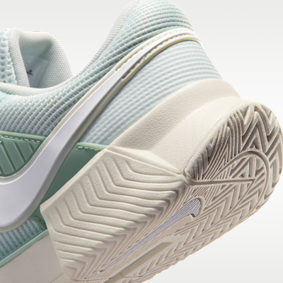 Nike GP Challenge 1.5 Women's Hard Court Tennis Shoes