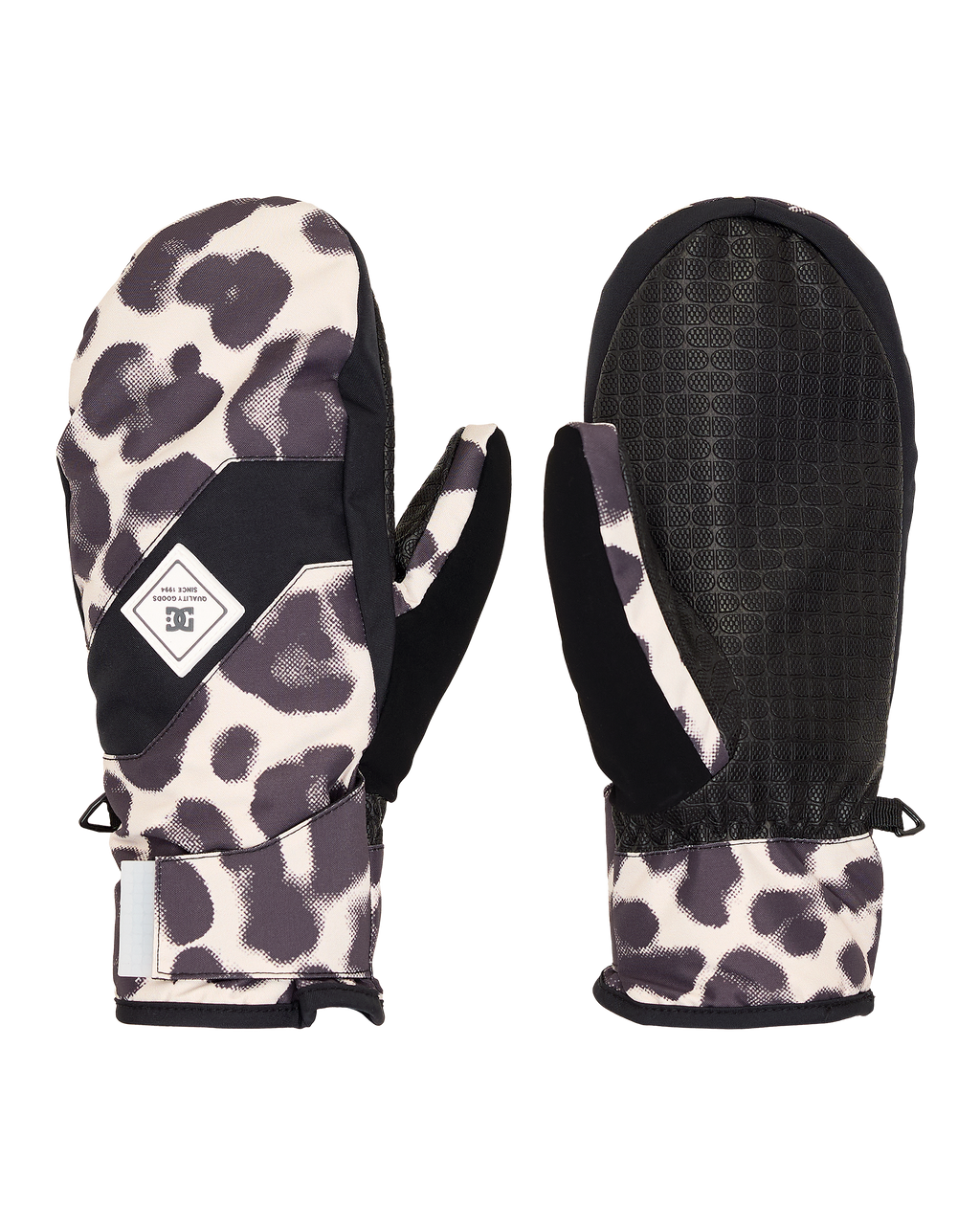 Stay warm and stylish all winter with the DC Shoes Women’s Franchise Insulated Mittens. Featuring a black and white animal print, durable black palms, adjustable wrist straps, and a small logo patch on the back of one mitten, these weather-resistant mittens are designed for comfort and protection against the elements.