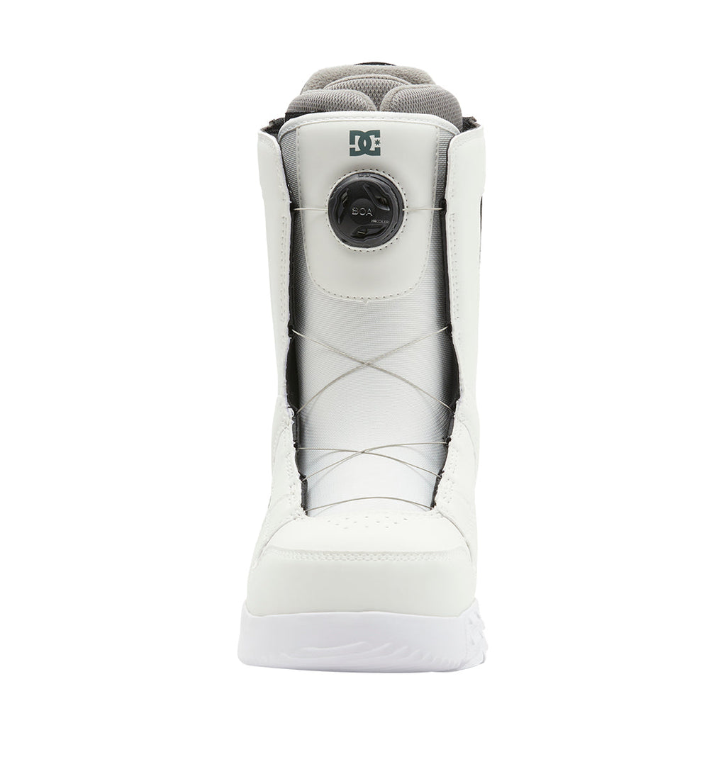 A front view of the DC Shoes Men’s Phase BOA® Snowboard Boot in white, showcasing its black BOA® Fit System dial and gray top lining.