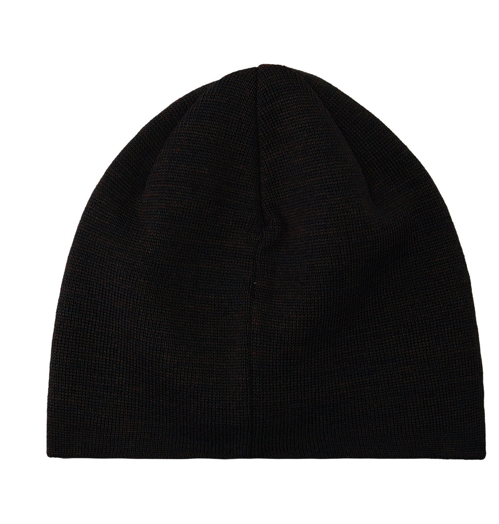The DC Shoes Big Star 2 beanie is displayed against a white background, showcasing its simple and unadorned design, crafted from recycled fibers for an eco-friendly touch.